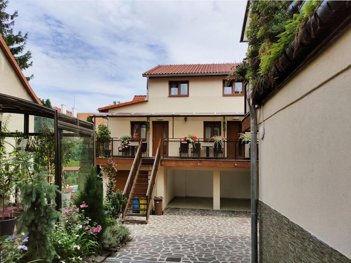 Apartmany Aranka Жатец Экстерьер фото