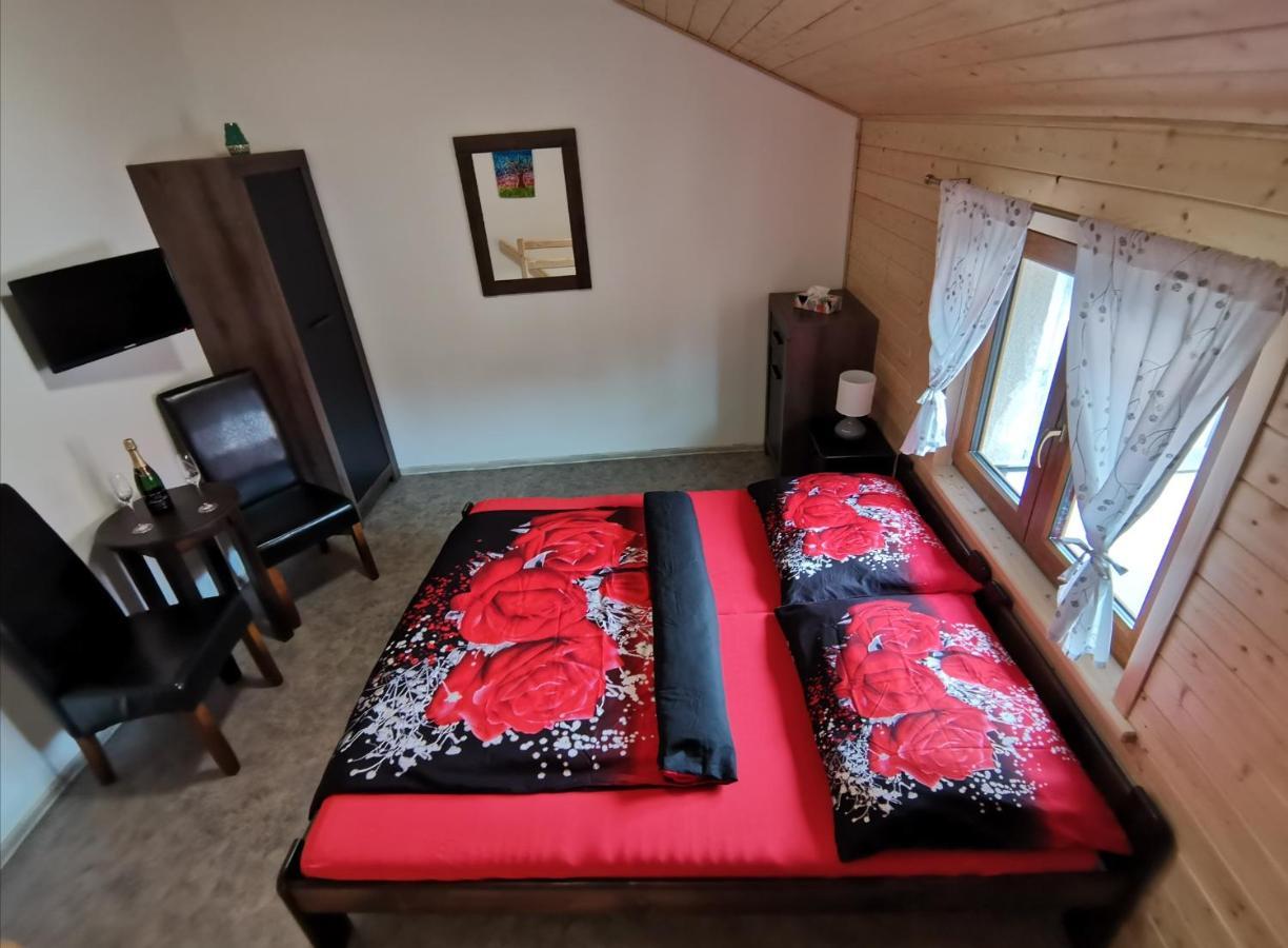 Apartmany Aranka Жатец Экстерьер фото
